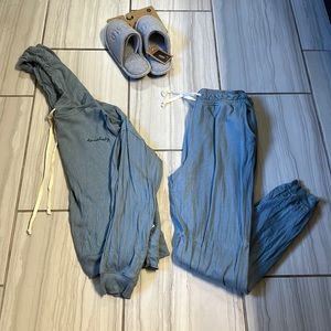 Rae Dunn “Blessed” Grey Slippers Size Medium